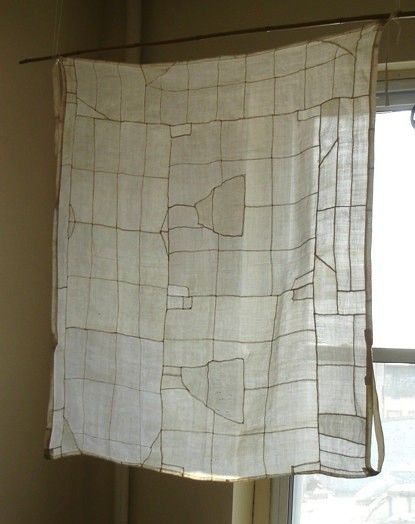 10 Patchwork Curtains Made from Vintage Linens Patchwork Curtains, Textile Fiber Art, Linen Quilt, Fabric Art, Window Coverings, Vintage Linens, Textile Art, Textile Design, Fiber Art