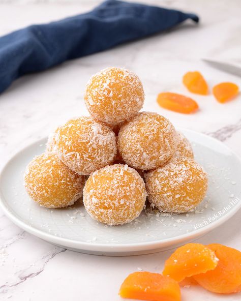 Apricot Bliss Balls | Healthy Apricot Laddu Apricot Protein Balls, Apricot Balls Condensed Milk, Apricot Energy Balls, Bliss Balls Healthy, Apricot Balls, Apricot Delight, Apricot Recipes, Bites Recipes, Energy Bites Recipes