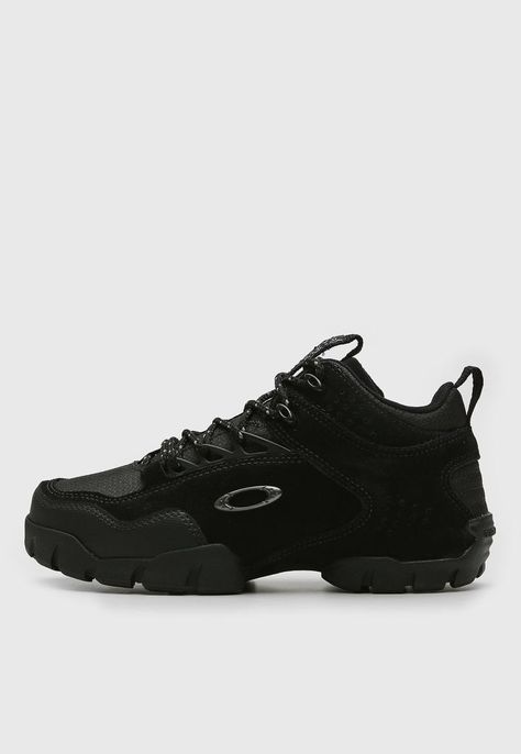 Oakley Shoes, Tactical Life, Cute Sneakers, Shoe Inspo, Nike Air Max Plus, E Logo, Air Max Plus, Sketchers Sneakers, Air Max Sneakers