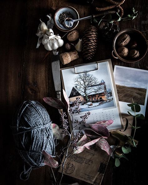 Photography & Mindful Living (@christinagreve) • Instagram photos and videos Vintage Flatlay, Flat Lay Inspiration, Flat Lay Photos, Still Life Photos, Flat Lay Photography, Branding Photoshoot, Creative Life, Still Life Photography, Like A Pro