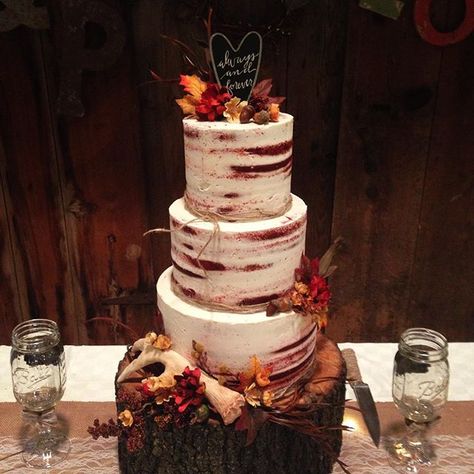 Six layer red velvet, almond buttercream, autumn rustic wedding cake with a white chocolate antler, for a good friend. Love that she chose a semi-naked cake! Wedding Cake Fall Rustic, Red Velvet Wedding Cake, Almond Buttercream, Buttercream Wedding Cake, Chocolate Wedding Cake, Wedding Cake Table, Wedding Cake Rustic, Naked Cakes, Fall Wedding Cakes