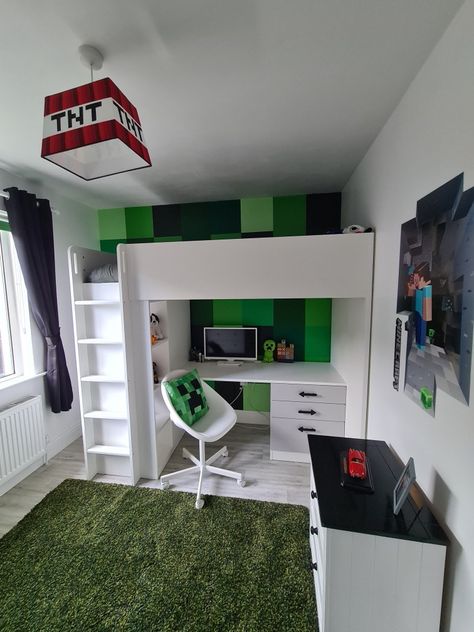 Boys Minecraft Bedroom, Minecraft Bedrooms, Minecraft Room Decor, Bedroom Ideas Minecraft, Minecraft Bedroom Decor, Cool Bedrooms For Boys, Gamer Bedroom, Boys Bedroom Makeover, Minecraft Bedroom