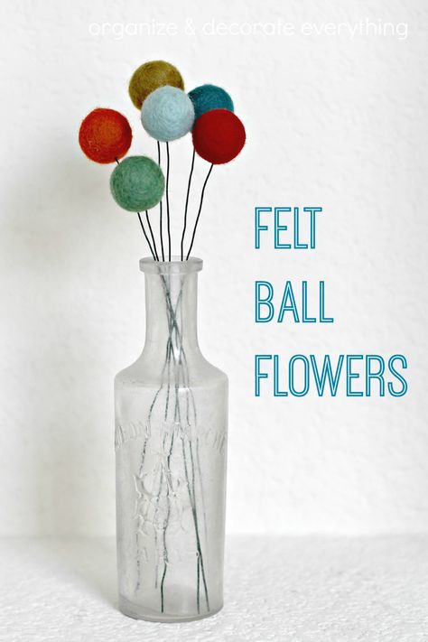 Ball Flowers, How To Make Scrunchies, Hot Dog Bar, Awesome Recipes, Spring Decorating, Felt Balls, Wool Balls, Fun Crafts For Kids, Felt Ball