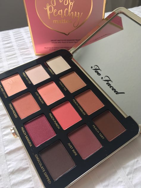 Too Faced Just Peachy, Makeup Collection Storage, Collection Storage, Makeup Eyeshadow Palette, Makeup Is Life, Nails Colors, The Beauty Department, Hair Stylist Life, Luxury Makeup