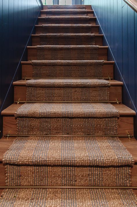 How to Install a Stair Runner and Rods - Chris Loves Julia Diy Stair Rods, Persian Stair Runner, Diy Runner On Stairs, Patterned Stair Runner, Stair Runner With Rods, Stair Runner Diy, Stair Tread Ideas, Jute Stair Runner, Modern Stair Runner