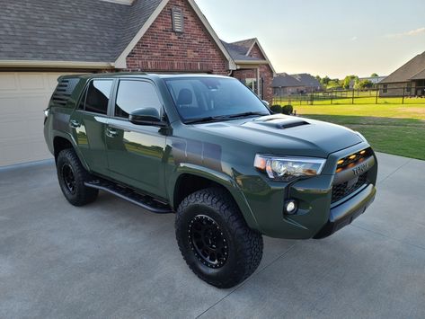 Stage 2 ICON suspension with Billet UCA'S and 285/75 R17 BFG KO 2' on Method MR 305's Army Green 4runner, Green 4runner, Four Runner, 4runner Trd Pro, Toyota 4runner Trd, Toyota Vehicles, Drawings Tutorials, Trd Pro, 4 Runner