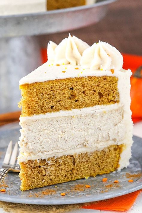 Pumpkin Cheesecake Cake, Cheesecake Layer Cake, Spiced Cheesecake, Moist Pumpkin Cake, Cheesecake Layer, Pumpkin Desserts, Pumpkin Roll, Cheesecake Cake, Cinnamon Cream Cheese Frosting