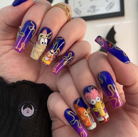 Cartoon Nail Designs Short, Fall Character Nails, Spongebob Halloween Nails, Halloween Cartoon Nails, Cartoon Halloween Nails, Silent Hill Nails, Halloween Character Nails, 90s Cartoon Nails Acrylic, Cartoons Nails