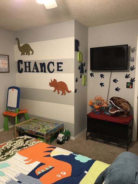 Dinasour Bedroom Decor, Boys Dinosaur Bedroom Ideas, Car Toddler Room, Dinosaur Toddler Room, Boys Dinosaur Bedroom, Toddler Room Organization, Dinosaur Kids Room, Boy Room Themes, Toddler Boy Room Decor