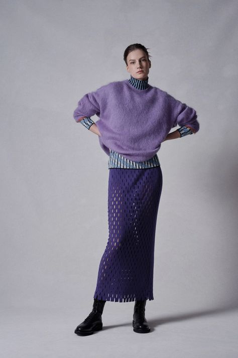 2023 Trends Fashion, 2024 Clothes, Wardrobe Revamp, Purple Clothing, Fashion Knitwear, Fall 2023 Ready To Wear, Knitwear Trends, 2023 Ready To Wear Collection, Winter Knitwear