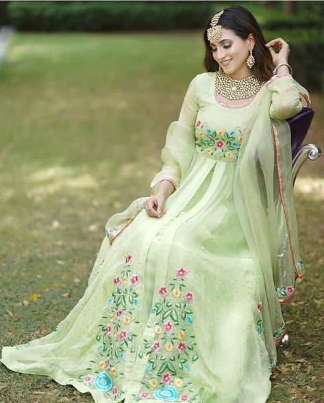 Latest Bridal Dresses, Sekhon Boutique, Dress Book, Punjabi Dress, Long Gown Dress, Long Dress Design, Beautiful Pakistani Dresses, Indian Gowns Dresses, Suits Design