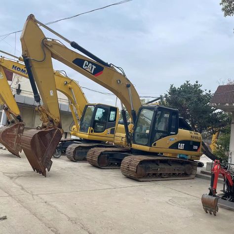 The 20 tons used cat 320 excavator good condition used cat 320 excavator at low price for sale https://m.alibaba.com/product/1600797547980/The-20-tons-used-cat-320.html?__sceneInfo={"cacheTime":"1800000","type":"appDetailShare"} Excavators Heavy Equipment, Cat Construction, Excavation Site, Drag Line Excavator, Doosan Excavator, Cat Excavator, Phone Wallpaper Design, Construction Equipment, Wallpaper Design