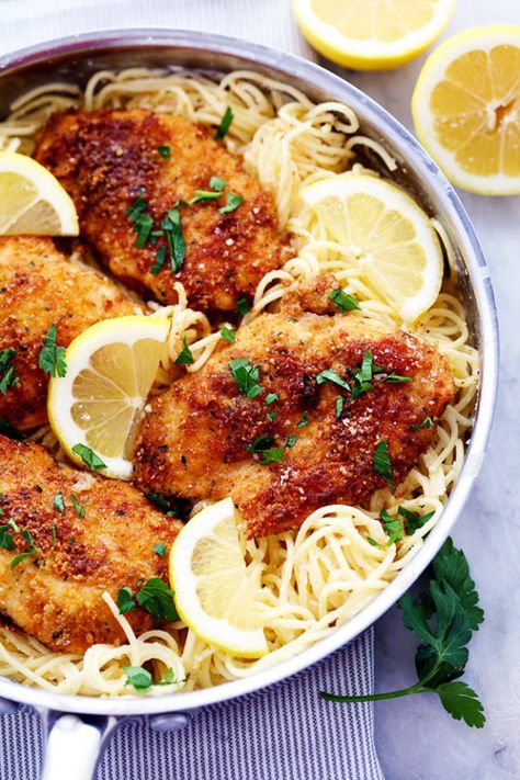 Crispy Parmesan Chicken with Creamy Lemon Garlic Pasta Creamy Lemon Garlic Pasta, Crispy Parmesan Chicken, Garlic Pasta Recipe, Lemon Garlic Pasta, Resep Pasta, Chicken Garlic, Broiled Chicken, The Recipe Critic, Recipe Critic