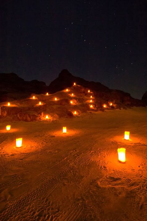 Desert Picnic, Arabian Nights Aesthetic, Desert Aesthetic, Namib Desert, Arabian Night, Wadi Rum, Safari Tour, Night Vibes, Special Dinner