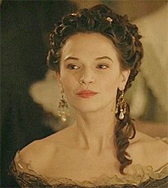 Anna Brewster, Versailles Bbc, Versailles Series, Fem Harry Potter, Fem Harry, Alexander Vlahos, Versailles Tv Series, Period Dresses, King Louis Xiv