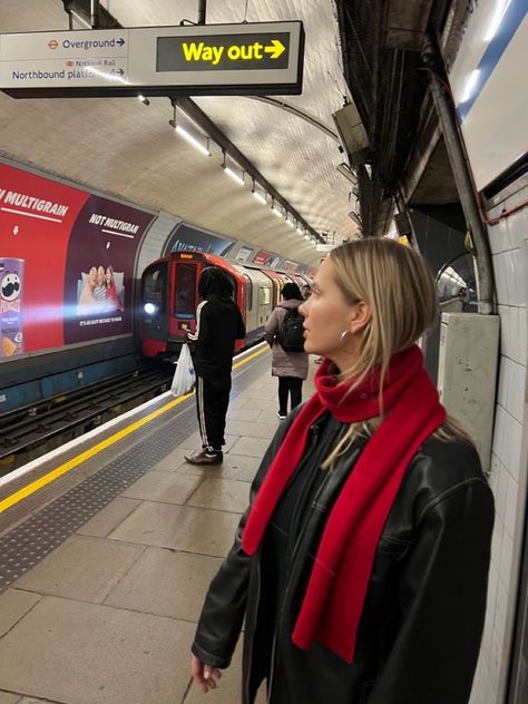 London Girl Aesthetic, Cherry Blonde, Warm Scarves, London Vibes, Shawl Winter, London Dreams, London Living, London Tube, Long Shawl