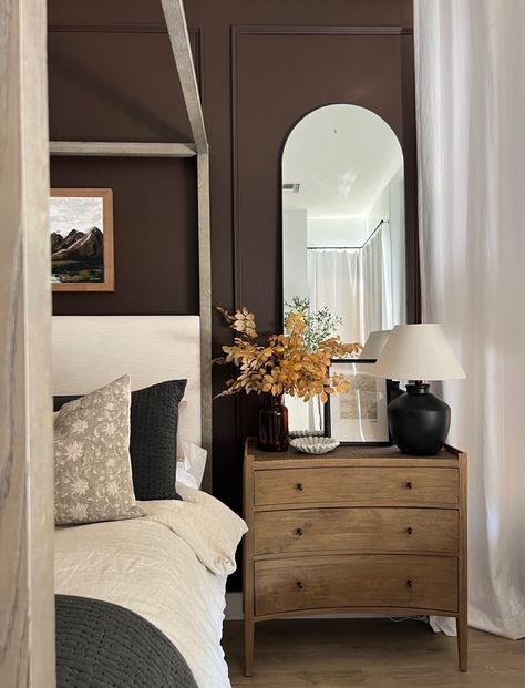 Mirrors By Nightstands, Tall Mirrors Above Nightstand, Arched Mirror Above Nightstand, Arch Mirror Behind Nightstand, Arched Mirror Nightstand, Night Stands With Mirrors Behind, Bedroom Mirror Above Night Stand, Arch Mirror Above Nightstand, Night Stand Mirror Above