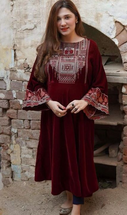 Velvet Short Frocks Pakistani, Velvet Long Frock, Lohri Outfits, Frocks Pakistani, Punjabi Clothes, Eastern Clothes, Velvet Pakistani Dress, Fancy Dress Material, Velvet Suit Design