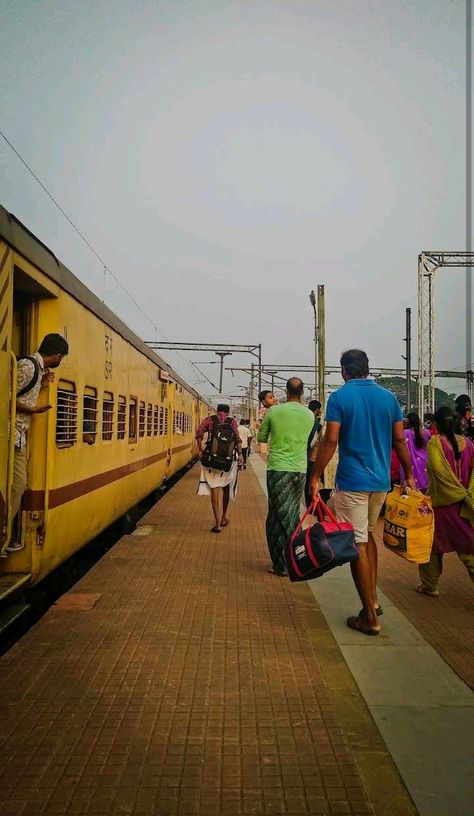 Kottayam Railway station Railway Station Snap, Station Snap, Gym Art, Snap Streak, Railway Station, Street View, Gym, Quick Saves, Art