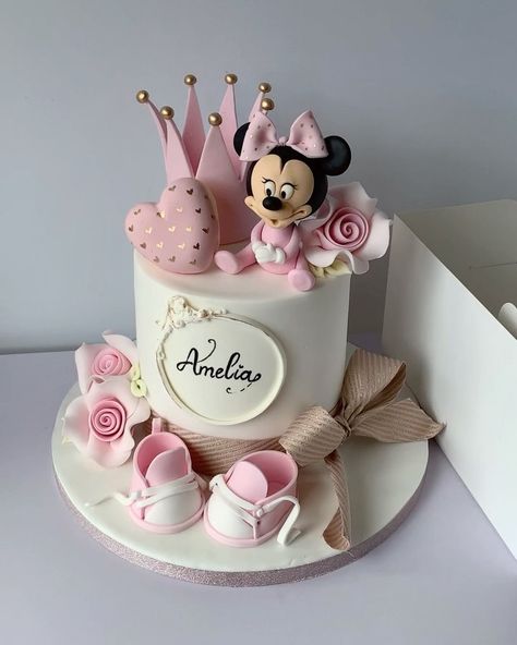 Minnie 1st Birthday Cake, 1birthday Cake Girl, Birthday Cake Minimouse, Minnie Mouse Birthday Cakes 1st, Tort Minnie Mouse, Minnie Birthday Cake, Minnie Mouse Cake Design, Mini Mouse Birthday Cake, Tort Hello Kitty