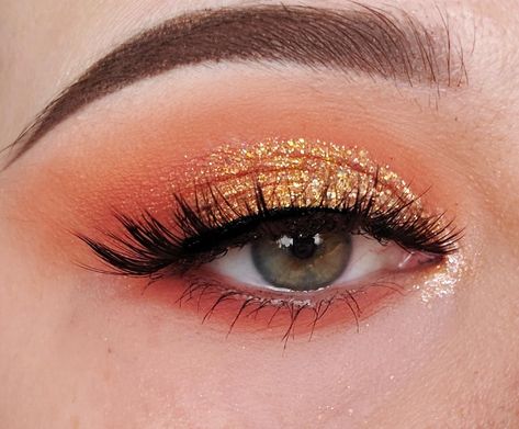 Coral Eye Makeup, Coral Eyeshadow, Makeup 40, Colourpop Eyeshadow, Cute Eyeshadow Looks, Glitter Eye Makeup, Glitter Eye, Eye Makeup Designs, Simple Eye Makeup