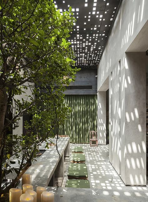 liang architecture's studio in china combines concrete with greenery Mad Architects, Interior Design Principles, China Architecture, Concrete Interiors, Concrete Architecture, Traditional Office, Concrete Building, Apartment Architecture, Interior Garden