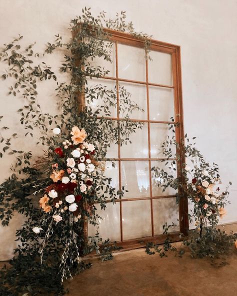 Who wants a unique and awesome install for their wedding in 2020? We work with the bride and throw in lots of our own ideas to make her… Ladder Wedding, Window Pane Art, Vinyl Cladding, Hotel Flower Arrangements, Wedding Window, Hotel Flowers, Wedding Stage Backdrop, Floral Installations, Antique Windows