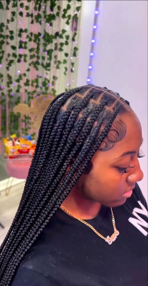 Medium Knotless Mid Back, Shmedium Knotless Braids Long, Baddie Knotless Braids, Regular Knotless Braids, Box Braids With Knots, Medium Long Knotless, Medium Large Knotless Braids, Medium Plaits, Knotless Braids Black Women