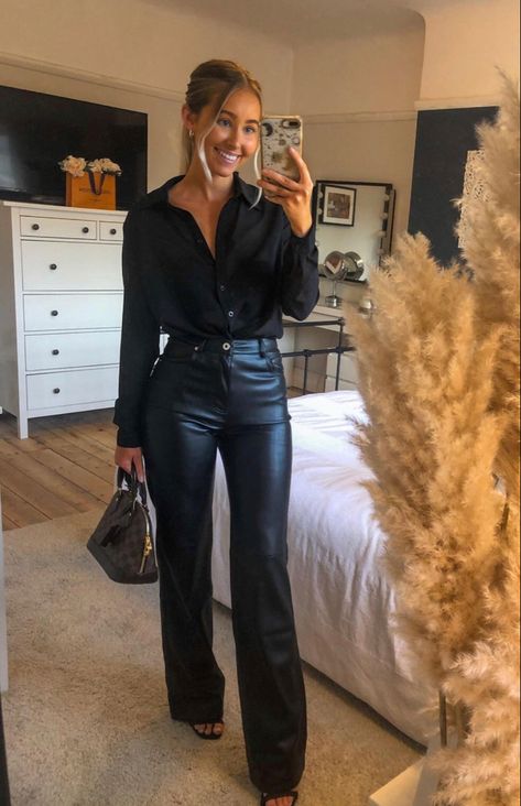 Elegantes Party Outfit, Lederhosen Outfit, Elegantes Outfit Damen, Leather Pants Outfit, Outfit Chic, Elegante Casual, Looks Black, Stylish Work Outfits, Night Out Outfit