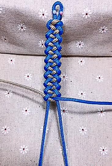 Paracord Projects Diy, Simpul Makrame, Paracord Bracelet Patterns, Paracord Braids, Paracord Bracelet Diy, Braided Bracelet Diy, Paracord Diy, Macrame Bracelet Patterns, Diy Bracelets Tutorials