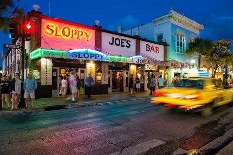 Sloppy Joe's Bar in Key West is the favorite watering hole for CIA Spymaster Pearson. Key West Lighthouse, Trip List, Joes Bar, Travel Key West, Key West Vacations, Miami Photos, Key West Fl, Sloppy Joe, Key West Florida