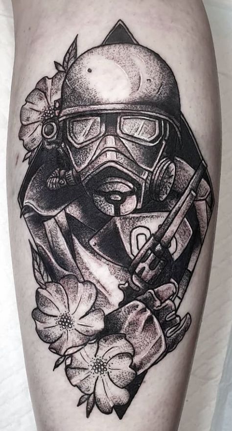 Fallout Tattoo New Vegas, Fallout New Vegas Tattoo Ideas, Fallout Tattoo Design, Deathclaw Tattoo, Fallout New Vegas Tattoo, Fallout Tattoo Ideas, A7x Tattoo, Fallout 4 Tattoos, Gaming Tattoo Ideas