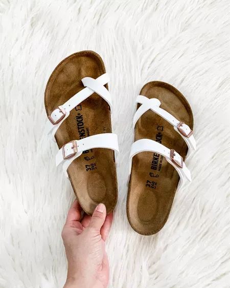 These white Birkenstock sandals are my favorites. Under $100 and they match everything! I love how different they are but equally amazing! White Birkenstock Outfit, White Birkenstock, White Birkenstocks, How To Juggle, Birkenstock Outfit, Sandals 2023, Women's Fall Fashion, Affordable Outfits, Mom Life Hacks