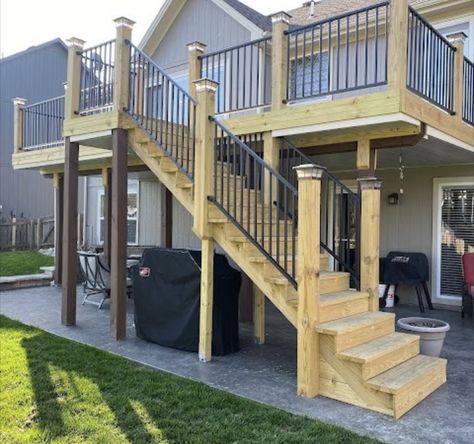 Tall Deck Stairs, Deck Off Back Of House Second Floor, Second Level Deck Ideas, Diy Ground Level Deck, White Decking, Backyard Deck Designs, Deck On A Budget, Deck Options, Wooden Deck Designs