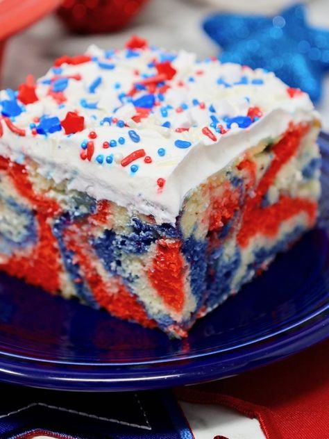 Patriotic Poke Cake - Grace Like Rain Blog Patriotic Poke Cake, Patriotic Cake Pops, Red White And Blue Cake, Cheesecake Topping, Flavored Ice Cubes, Fourth Of July Cakes, Cake Mix Ingredients, Cheesecake Toppings, Patriotic Desserts