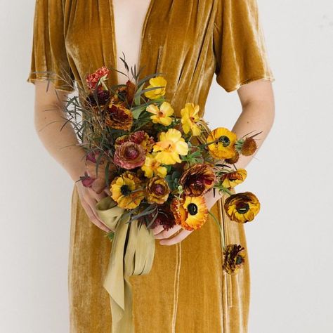 fall wedding bridesmaid look | mustard velvet bridesmaid dress + wildflower bouquet | jewel toned wedding | yellow wedding Mustard Yellow Wedding, Mustard Wedding, Floral Workshop, Fall Wedding Bridesmaids, Yellow Wedding Dress, Yellow Bridesmaid, Fall Bridesmaid Dresses, Jewel Tone Wedding, Velvet Bridesmaid Dresses