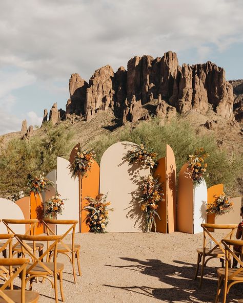 Fall wedding inspo for couples planning their Arizona desert wedding 🫶🏻 Planner: @cedarandsagewed Photog: @taylorraephotofilm #arizonawedding #azflorist #arizonaflorist #arizonaweddingphotographer #arizonaweddingplanner #azweddingphotographer #azweddingplanner #scottsdaleflorist #scottsdaleweddingplanner Arizona wedding florist creating artful upscale floral designs. Scottsdale floral designer for events and wedding. Desert Wedding Arch, Fall Desert Wedding, Desert Wedding Ceremony, Desert Wedding Ideas, Police Wedding, Arizona Desert Wedding, Wedding Planning Boards, Fall Deserts, Wedding Desert