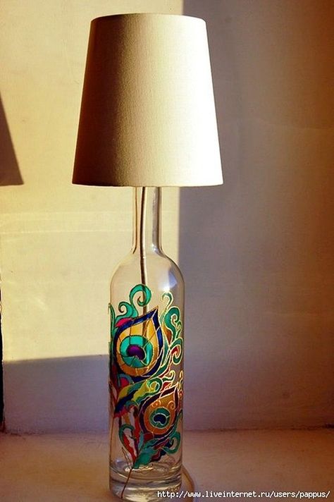 Diy Bottle Lamp, Carving Painting, Old Wine Bottles, Painted Glass Bottles, Wine Bottle Lamp, Glass Painting Designs, Diy Glass Bottle Crafts, Wine Bottle Art, Glass Bottles Art