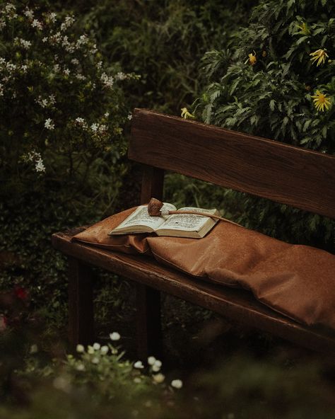 Rainy days are best spent in the Shire. #hobbitontours #lordoftherings #hobbiton #theshire #bagend #bilbo Hobbiton Aesthetic, The Shire Aesthetic, Shire Aesthetic, Middle Earth Aesthetic, The Hobbit Aesthetic, Mecore Aesthetic, Hobbit Aesthetic, Lotr Aesthetic, Rings Aesthetic