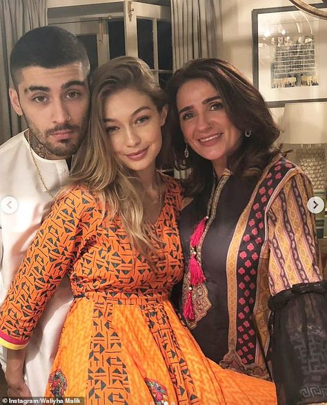 Zayn Malik Mother, Gigi Hadid And Zayn Malik, Gigi Hadid And Zayn, Leni Klum, Zayn Malik Photos, Zayn Malik Pics, Gigi Hadid Style, Hadid Style, Don Juan