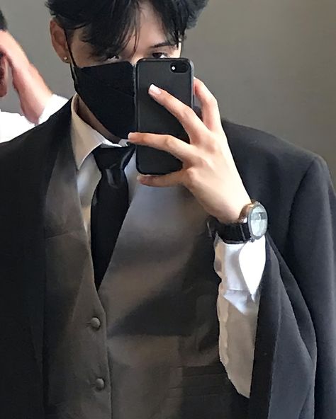 Ceo Aesthetic Men Korean, Mafia Fashion, Date Looks, Prom Outfits For Guys, Prom Suits For Men, Asian Haircut, Outfit Korean Style, Gentleman Aesthetic