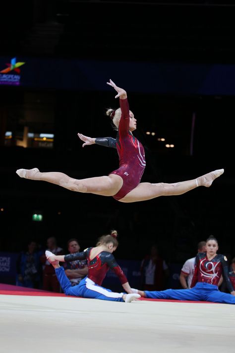 Russian female artistic gymnast Angelina Melnikova (RUS) performing her routine on the floor exercise. Resolution: 3456x5184 Gymnastics Floor Routine, Madison Kocian, Russian Female, Gymnastics Routines, Gymnastics Floor, Floor Exercise, Artistic Gymnastics, Female Gymnast, Floor Workouts