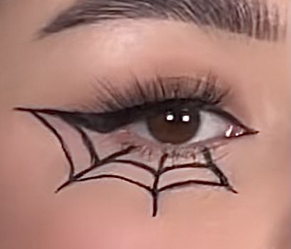 Halloween Makeup Eyeliner Only, Simple Makeup Looks Halloween, Spider Man Eyeliner, Spiderman Eyeliner, Matching Halloween Makeup, Spider Web Eyeliner, Spiderweb Eyeliner, Alt Eyeliner, Simple Halloween Makeup