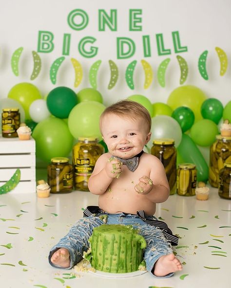 Pickle Themed First Birthday, One Big Dill Birthday, Big Dill Birthday, Pickle Birthday Party Decorations, Dill Pickle Birthday Party, Pickle Baby Shower Ideas, Pickle Photoshoot, Pickle Themed Birthday Party, Pickle Party Theme