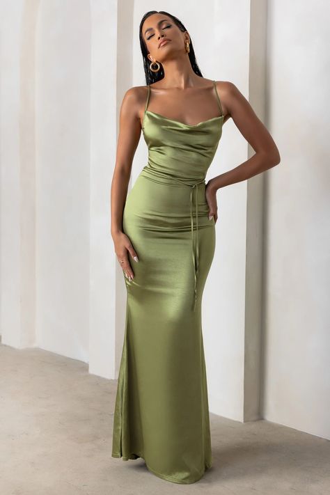 Whether you're a guest at a wedding or black tie event, you'll exude elegance in thisolive satin showstopper. Cascading effortlessly over your curves, our shimmering Lifetime maxi dress features a draped cowl neckline and slim shoulder straps that cross over an open back. More delicate details include a string belt that accentuates your waist subtly. Sage Green Prom Dress, Cowl Neck Maxi Dress, Green Satin Dress, Green Formal Dresses, Sage Green Dress, Green Silk Dresses, Club L London, Olive Green Dresses, Prom Dress Inspiration