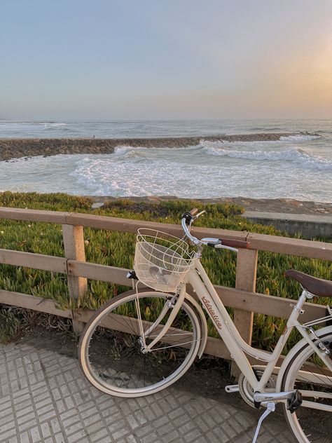 Beach Aesthetic, Nature Aesthetic, Pretty Places, Beach Vibe, Bike Ride, Summer Aesthetic, Beach Life, Dream Life, The Ocean