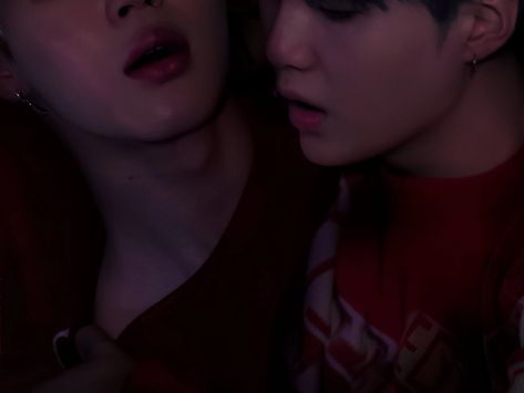 Yoonmin Fanart 21+ Yoongi Top, Yoonmin Edit, Bts Name, Best Romance Anime, Jimin Pictures, Yoonmin Fanart, Jimin Fanart, Dancing Aesthetic, Cute Cartoon Images