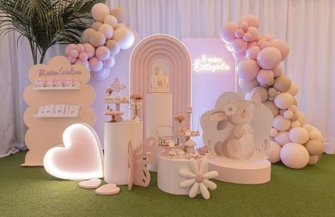 Tas Celine, Baptism Party Ideas, Bunny Birthday Party, Surprise Baby Shower, Baby Birthday Decorations, Baby Birthday Themes, Baby Shower Theme Decorations, Bunny Party, Bunny Birthday