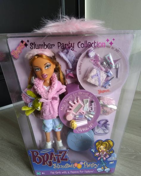 Bratz Slumber Party Yasmin! 💋💅💄💤🐸 @officialbratz #bratz #bratzdoll #bratzdolls #bratzyasmin #prettyprincess #bratzslumberparty #bratz2003… Bratz Collections, Scene Aesthetics, Bratz Slumber Party, Good Night Angel, Bratz Yasmin, Night Angel, Doll Pictures, Bratz Doll Outfits, Childhood Memories 90s