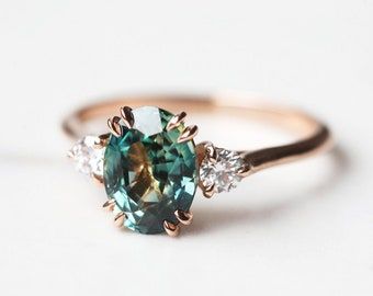 Rose Cut Sapphire Ring, Bicolor Sapphire Ring, Mint Sapphire Engagement Ring, Blue Green Sapphire Engagement Ring, Bicolor Sapphire, Nice Rings, Blue Green Sapphire Ring, Engagement Ring Three Stone, Montana Sapphire Engagement Ring